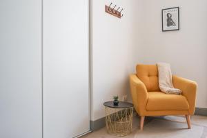 La Plume de Colbert - By PrestiPlace