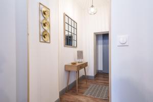 La Plume de Colbert - By PrestiPlace