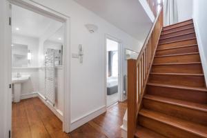 Regency Residences - Fitzrovia - by Frankie Says