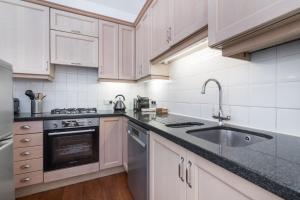 Regency Residences - Fitzrovia - by Frankie Says