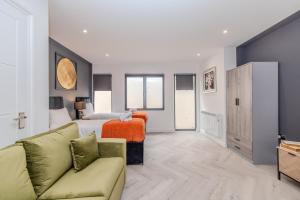 Spacious Apartment Next to Brighton Beach Sleep 6