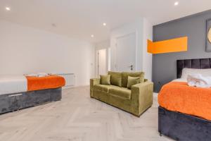 Spacious Apartment Next to Brighton Beach Sleep 6