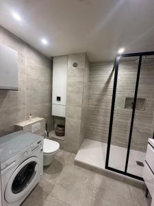 T2 Hyeres La Bergerie vue mer 50 M de la plage