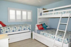Sunrise Escape - Ocean Front Villa - Sleeps 10