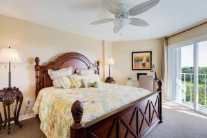 Toes in the Sand - 2 Bedroom Condo Sleeps 4