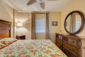 Toes in the Sand - 2 Bedroom Condo Sleeps 4