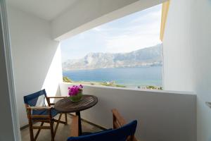 Two-Bedroom Suite with Sea View