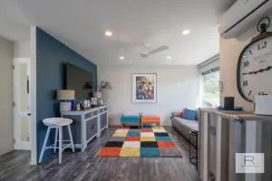 Waterfront Townhouse Retreat - Devonport