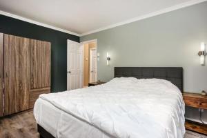 Chalet Montcalm in Chertsey