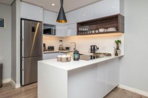 16 on Bree Modern 2BR Luxury Apartment