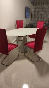 Newly refurbished 3 bed apartment