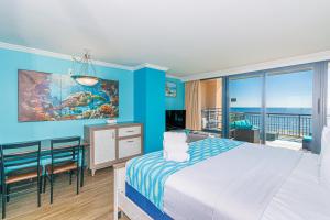 Updated Oceanfront King Suite-Oversized Private Balcony- Caravelle 515