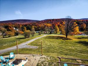 Carloover Vista: Mountain Escape