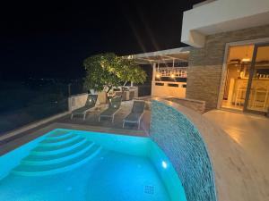 KALITHEA-HILLS VILLA with pool for 8 up to 12 IN RHODES TOWN