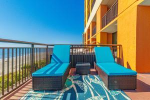 Updated Oceanfront King Suite-Oversized Private Balcony- Caravelle 515