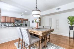 Carson Flats Apt #1 | 1BR • Near BOK• OSU Med•Dtwn