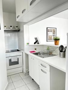 Appartement F3 avec Projecteur à 100m du Métro!