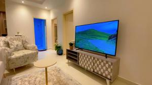 شقة بالكامل حي المعذر 1