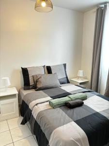 Appartement F3 avec Projecteur à 100m du Métro!
