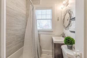 Carson Flats Apt 2 - 1BR Near BOK, OSU Med, Dtwn