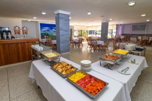 Hotel Axis Inn By GEH Suites