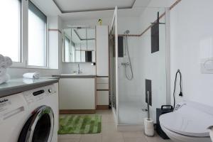 Ruheoase im Dachgeschoss mit Klimaanlage, nur 10 Minuten ins Zentrum