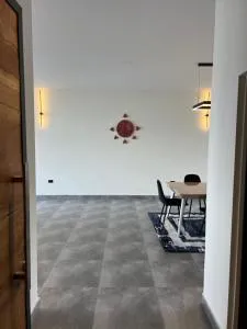 Girar Apartments - Ādadī