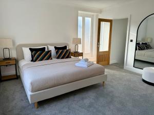 3 bed flat in Holmes Chapel Harry Styles village