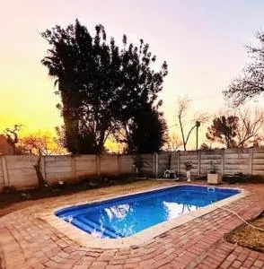 Kelello House House - Kroonstad