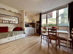 Studio cosy proche pistes avec balcon et parking, 4 couchages - FR-1-330F-241