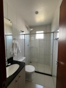 Apartamento completo a 2 min à pé da praia