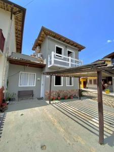 Linda casa 3 quartos