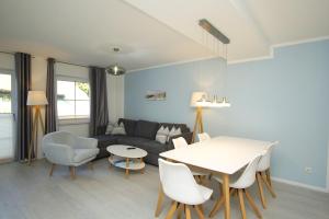 Ferienwohnung mit Balkon, gratis Sauna- und Schwimmbadnutzung im AHOI in Sellin - Haus Inselwind FeWo MEERsonne