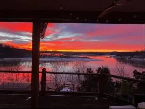 3 Bedroom Beautiful Lakefront Cottage-Rough River Lake! - Falls of Rough