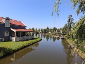 Bungalow in South Holland with Private Jetty