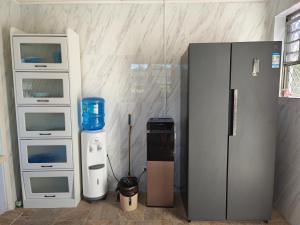 Da Pink And White Palace