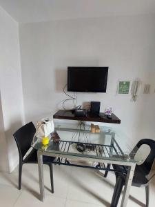 Experience OCEAN VIEW Rooms in The Heart Of Manila, Enjoy FREE ACCESS To The POOL, SAUNA, PLUS MASSAGE PROMO In Prime Location Near The US Embassy, NAIA, Makati, BGC, Mall of Asia, And Chinatown This Is A Limited-Time Offer, Book Now