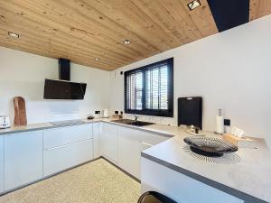 Chalets Chalet de luxe avec vue Mont Blanc et parking - FR-1-560-150 : photos des chambres