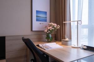 Atour Hotel Nanjing Station North Square - 4hvězdičkové hotely ve městě Nan-ťing