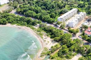 New Beachfront at Sunset Apartments 3 Bedroom 2 Bath Gym Pool PS5