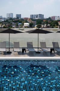 The StandardX, Bangkok Phra Arthit
