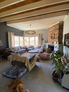 Ocean & mountain view home with Pool and garden