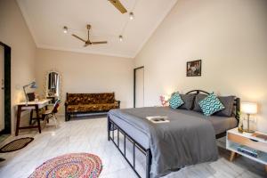 NomadGao Vila Nova - Social Hotel with Coworking, Fast WiFi, and Goan Charm