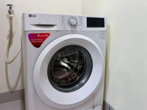 Luxury 2BR Apt Menteng with Pool, Wi-Fi, Gym by 2ndHome