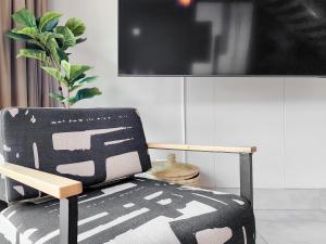 Double-Storey 1-Bedroom Escape