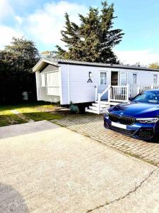 F42 3 bedroom, sleeps 6, 2 toilets close Portsmth