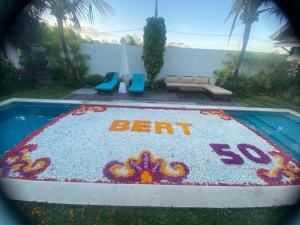 Pool Villa with Pool Flower Decorations in Bali - DAY USE 6hrs and Pickup-Dropoff - by Grazie Bali