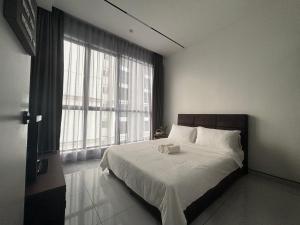 Skytrees Comfort Room With Simple Design Concept