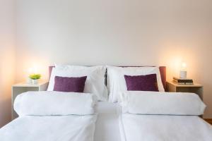 Bright 1BDR with Balcony & Parking