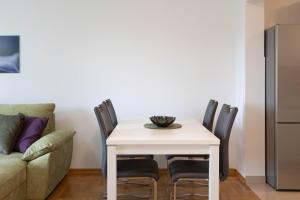 Bright 1BDR with Balcony & Parking